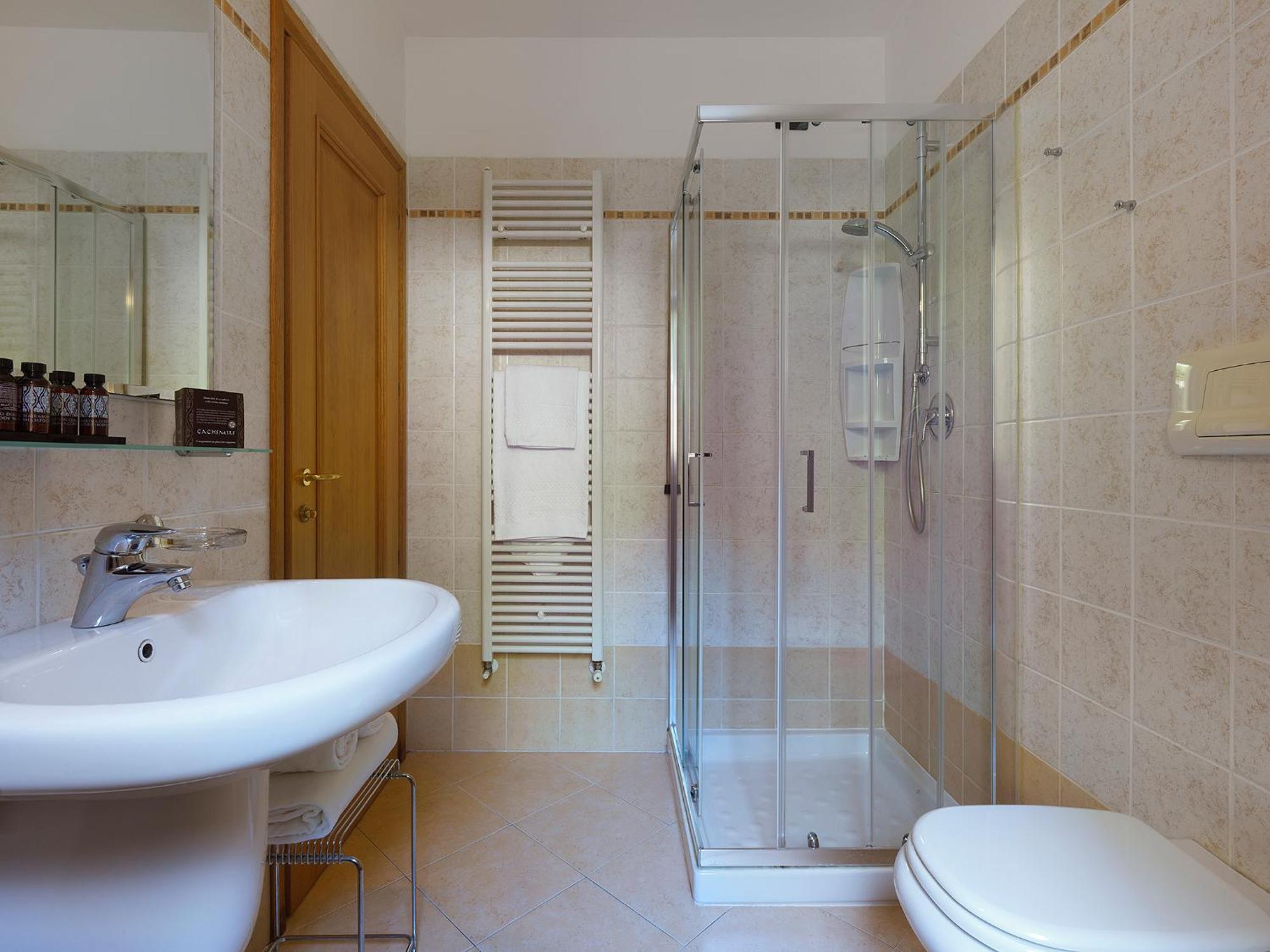 Residence Besass, GTSGroup Tignale Bagian luar foto