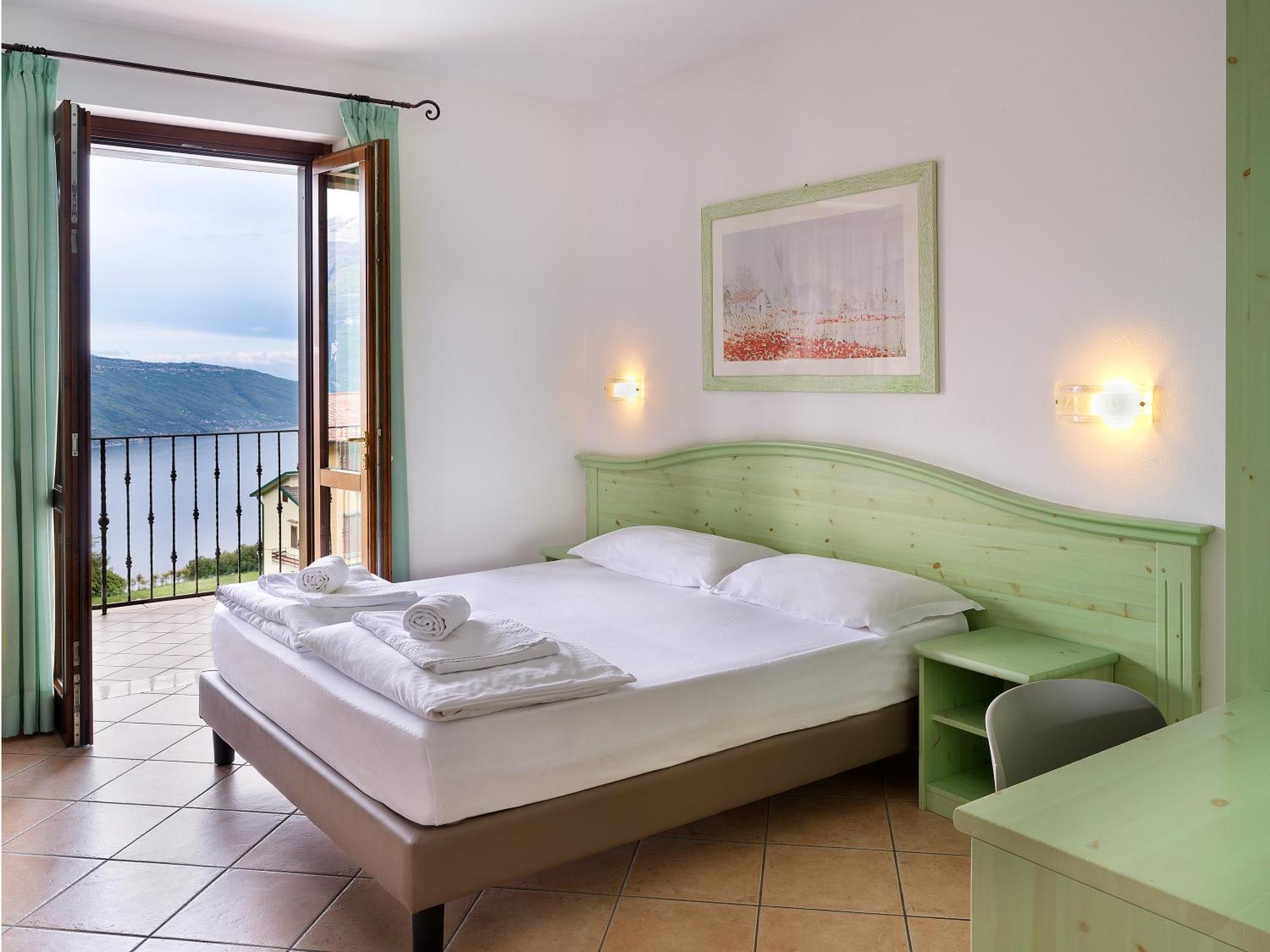 Residence Besass, GTSGroup Tignale Bagian luar foto