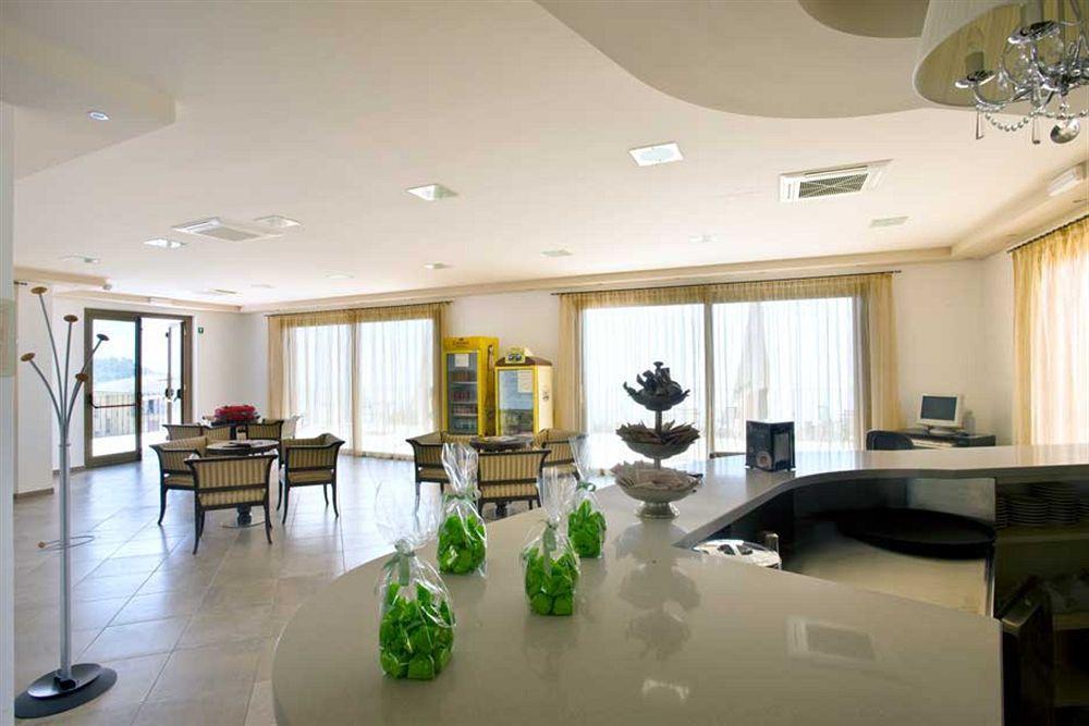 Residence Besass, GTSGroup Tignale Bagian luar foto